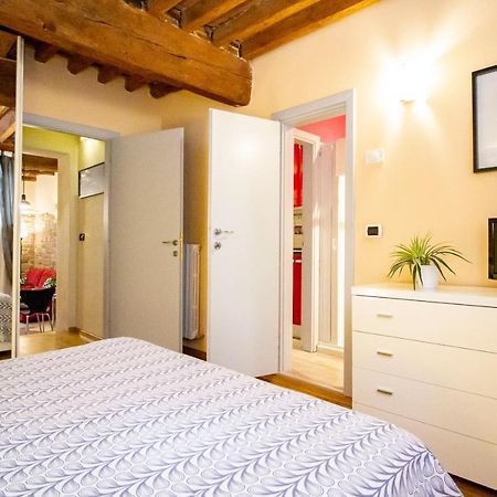 Antica Piazza Apartment By Tuscanywego Lucca Eksteriør bilde
